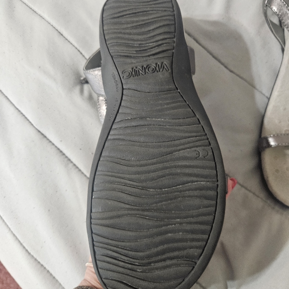 Vionic Sandals - Picture 6 of 14